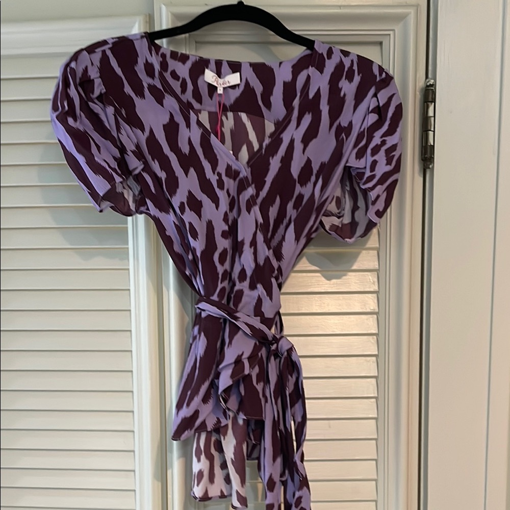 Parker NYC NWT Chic Purple Patterned Wrap Top